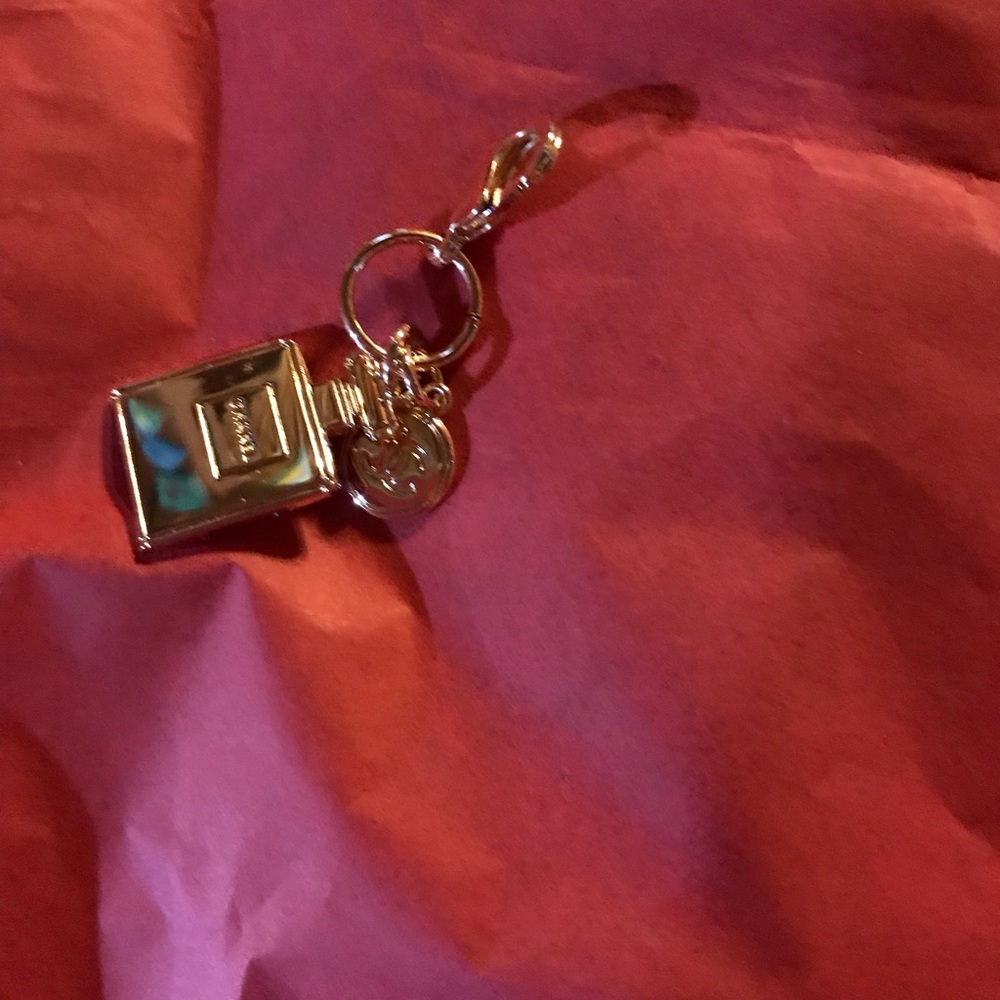 Chanel Holiday Charms perfume bottle and #5 2023 New - Picture 5 of 5